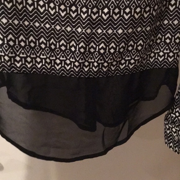 Vans black and white button up blouse - Picture 3 of 6